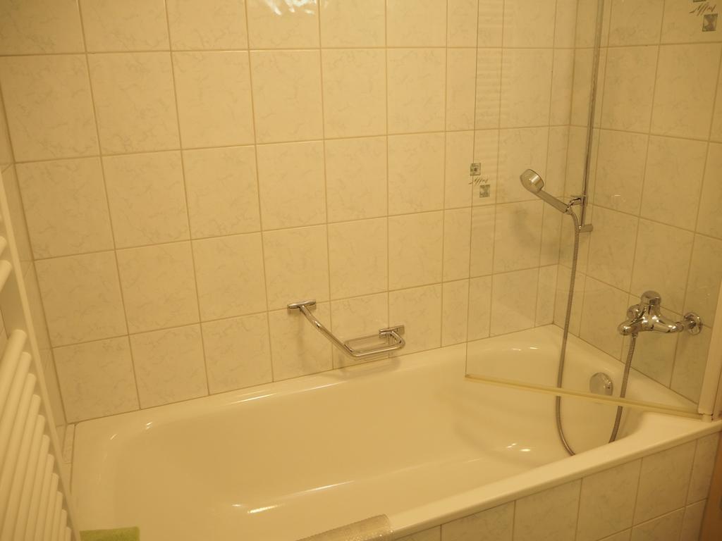 Ferienwohnung Aquileia Скуол Екстериор снимка